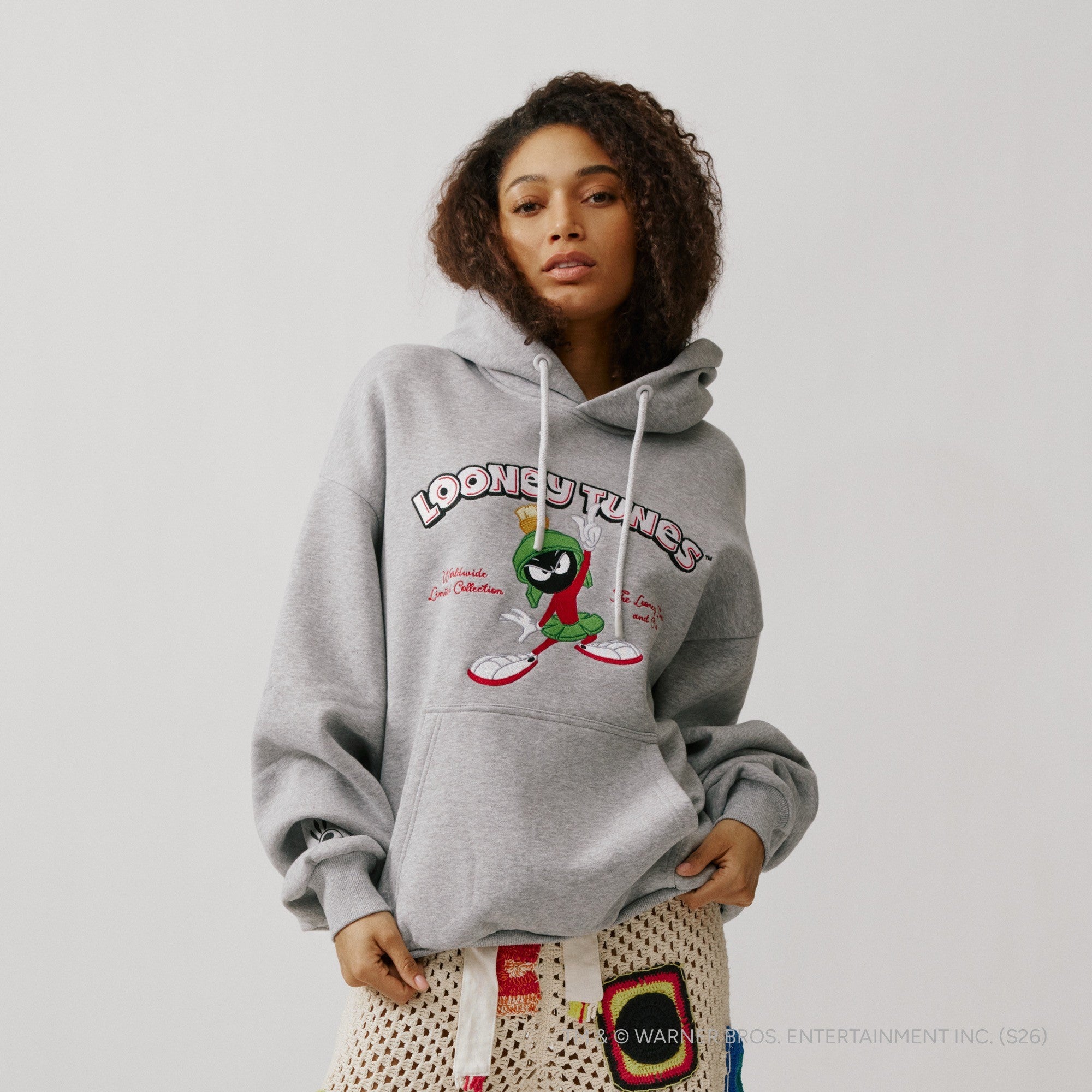 Looney Tunes & Cro Marvin: Just a moment, please Kapuzenpullover 439915
